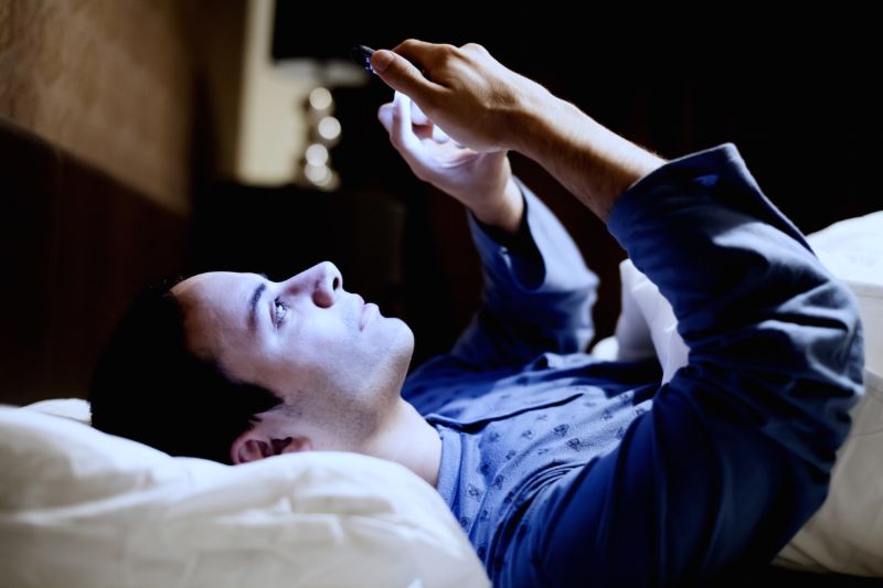 Tuyệt đối không sử dụng thiết bị điện tử trước khi đi ngủ