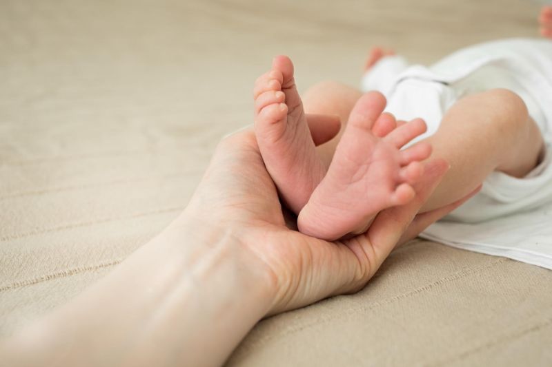 Tật đi nhón chân ở trẻ có thể được phát hiện sớm nếu bạn biết cách quan sát cấu trúc chân của bé